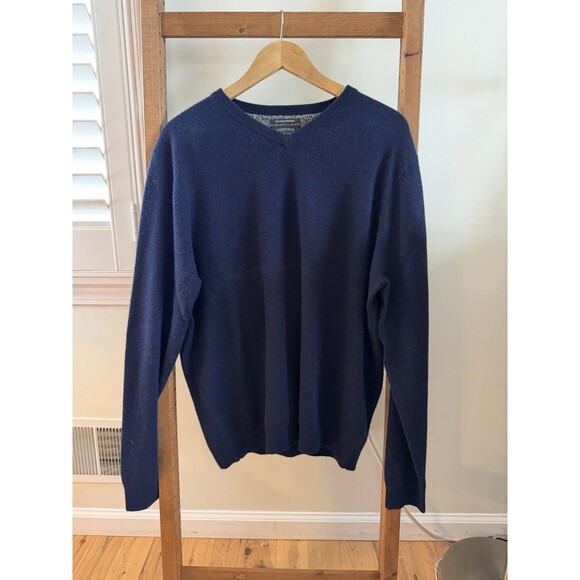 Nordstrom 100% Cashmere Sweater Mens Size XL Navy V-Neck Mens Shop - Picture 1 of 3